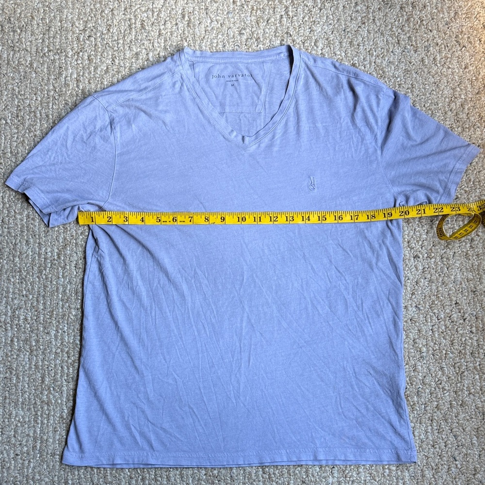 JOHN VARVATOS Men’s Light Purple V-Neck T-Shirt - Picture 4 of 7